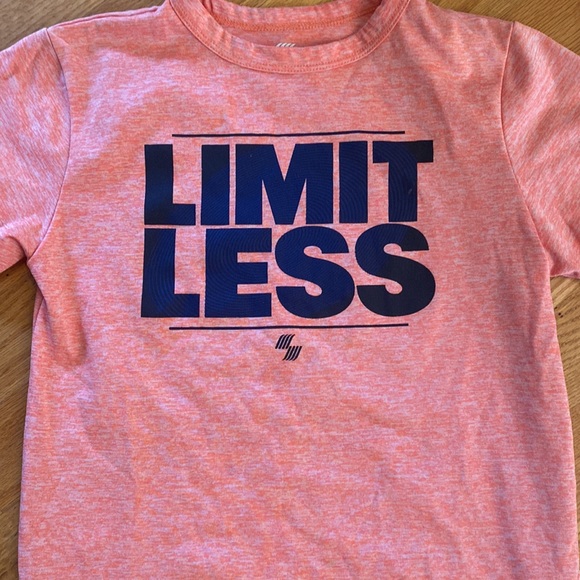 Short Sleeve Graphic Tee - Picture 3 of 4